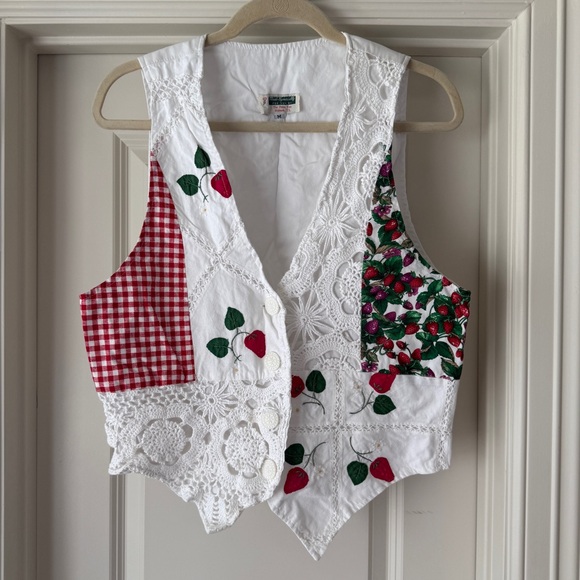 Vintage Tops - VINTAGE Patchwork Vest White V Neck Strawberry Red Green Floral Gingham Size M